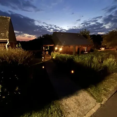 Village Pierre & Normandy Garden * Branville